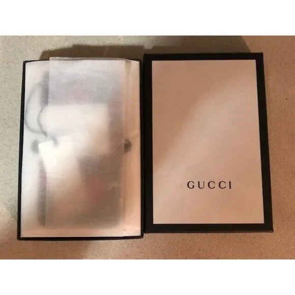 NIB $400 AUTHENTIC GUCCI LIMITED EDITION GG STRAWBERRY SUPREME IPHONE CASE X XS - Picture 3 of 3